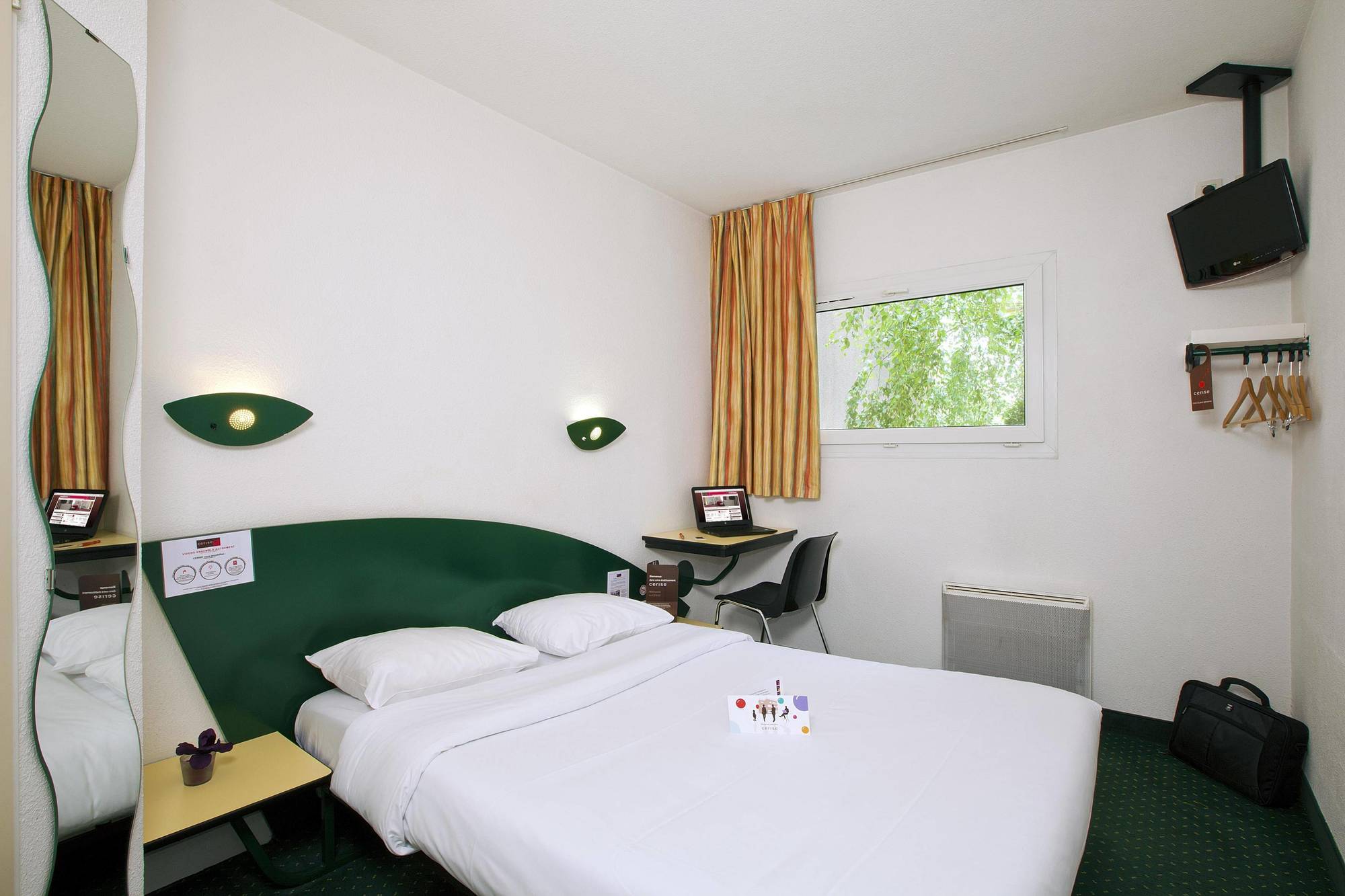 Hotel Cerise Нансі Екстер'єр фото